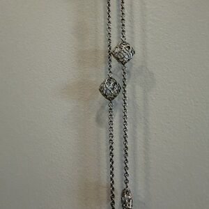 Kendra Scott Elegant Silver Chain Pendant Necklace